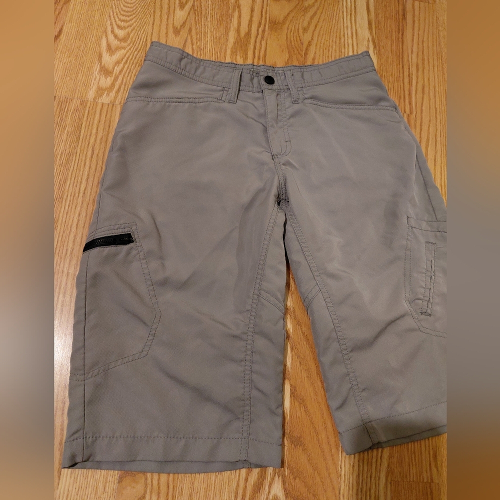 Lee Gray Cargo Shorts - Picture 2 of 7